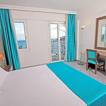 度假村 Rexene 4*